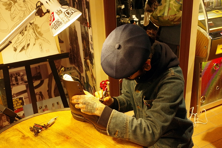DR.MARTENS THE ORIGINAL ICONS BIRTHDAY PARTY / OT LIVE TATTOO ＠Dr.Martens原宿 (2016.04.01) REPORT