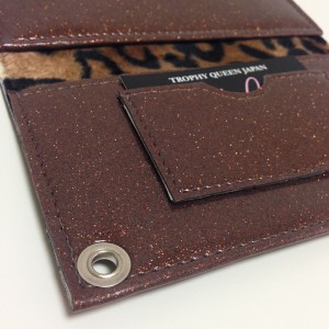 TROPHY QUEEN -　Trucker Wallet（日本限定） / Brown